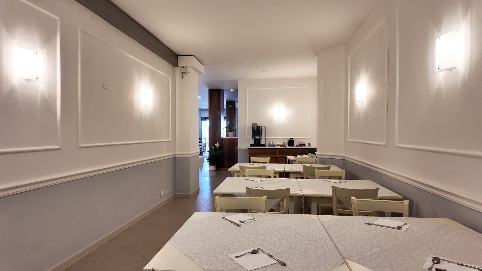 Sala colazioni dell'Hotel La Vela