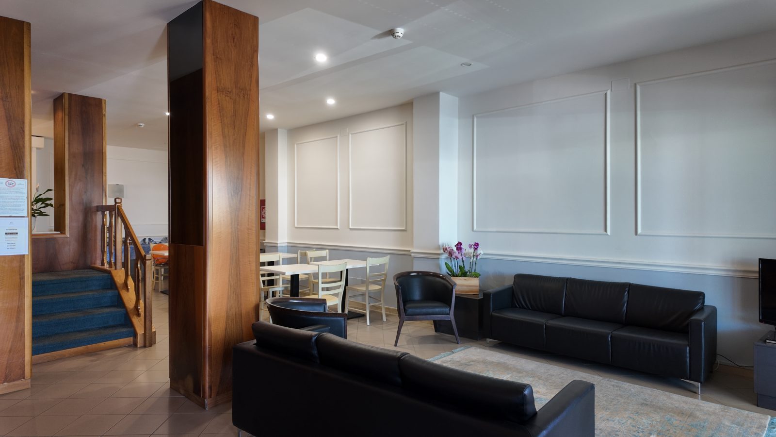 Hall e salotto dell'Hotel La Vela